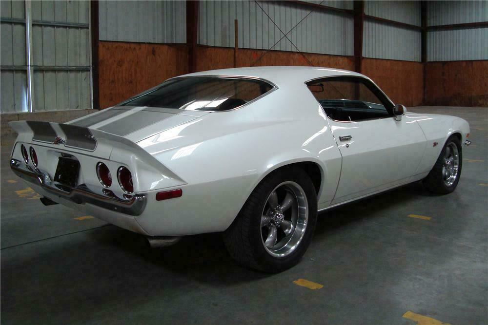 1971 CHEVROLET CAMARO CUSTOM 2 DOOR COUPE - Rear 3/4 - 125724