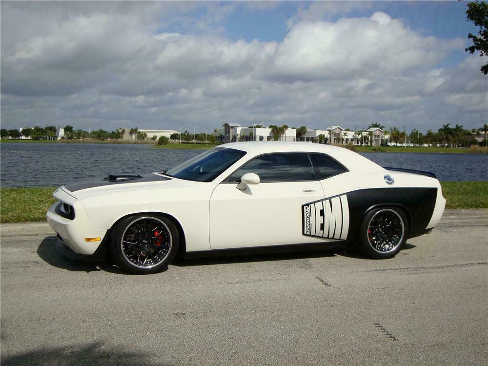 2009 DODGE CHALLENGER R/T CUSTOM 2 DOOR HARDTOP - Side Profile - 125841