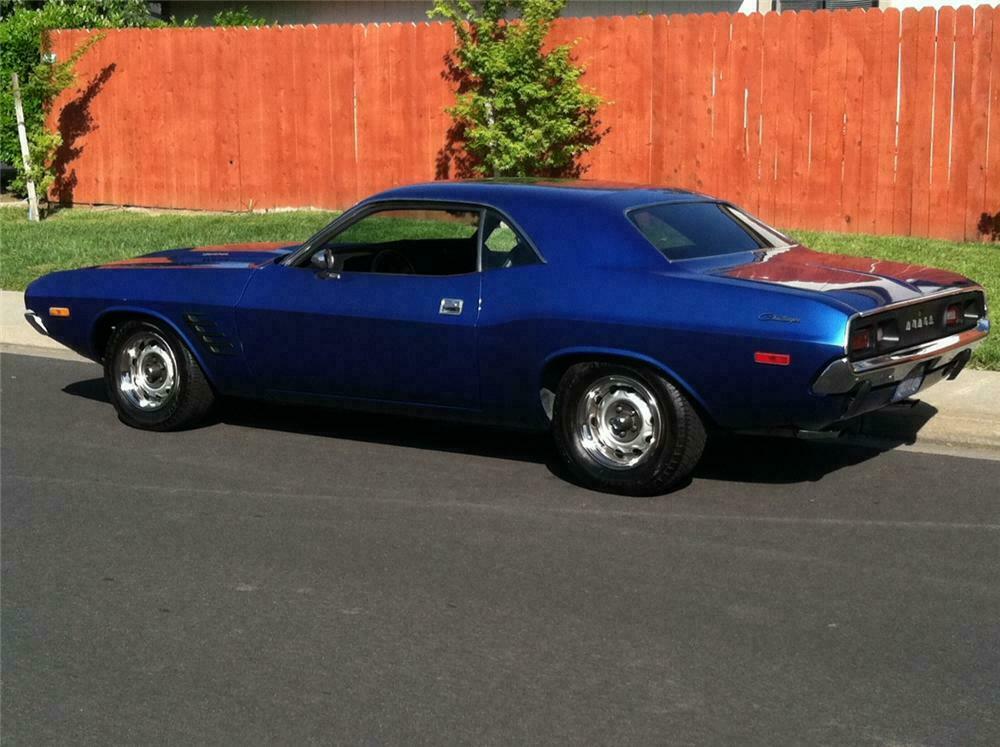 1972 DODGE CHALLENGER R/T CUSTOM 2 DOOR COUPE - Rear 3/4 - 130349