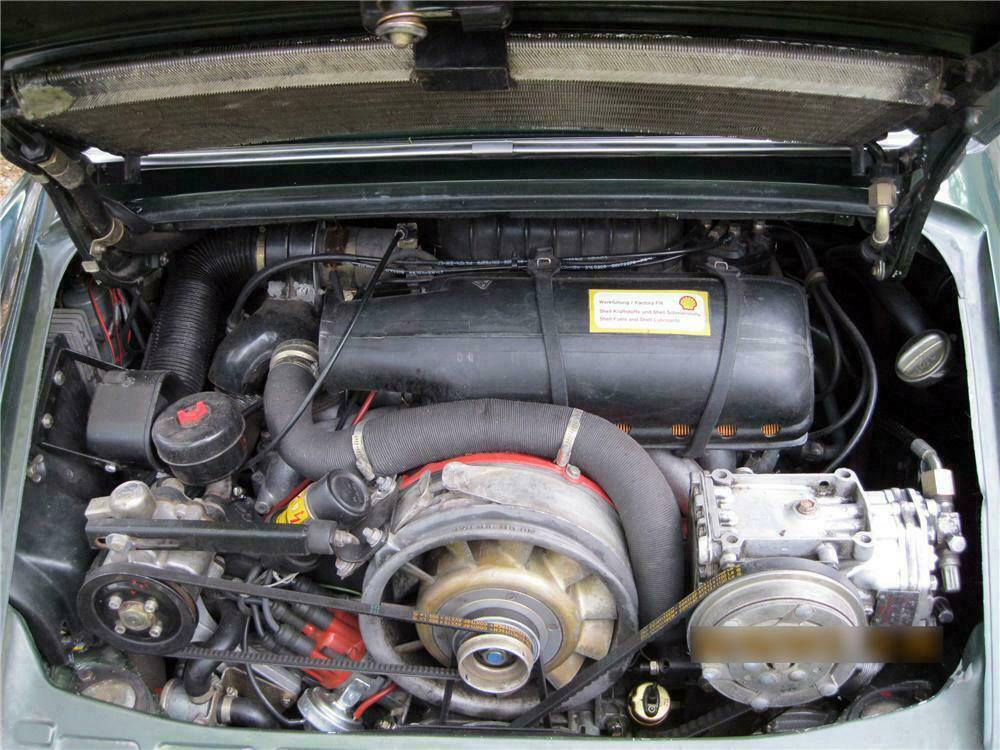 1979 PORSCHE 911 SC TARGA - Engine - 130368