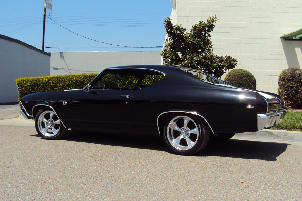 69 Chevelle Rear View 1969 CHEVROLET CHEVELLE CUSTOM 2 DOOR COUPE - Rear 3/4 - 130395