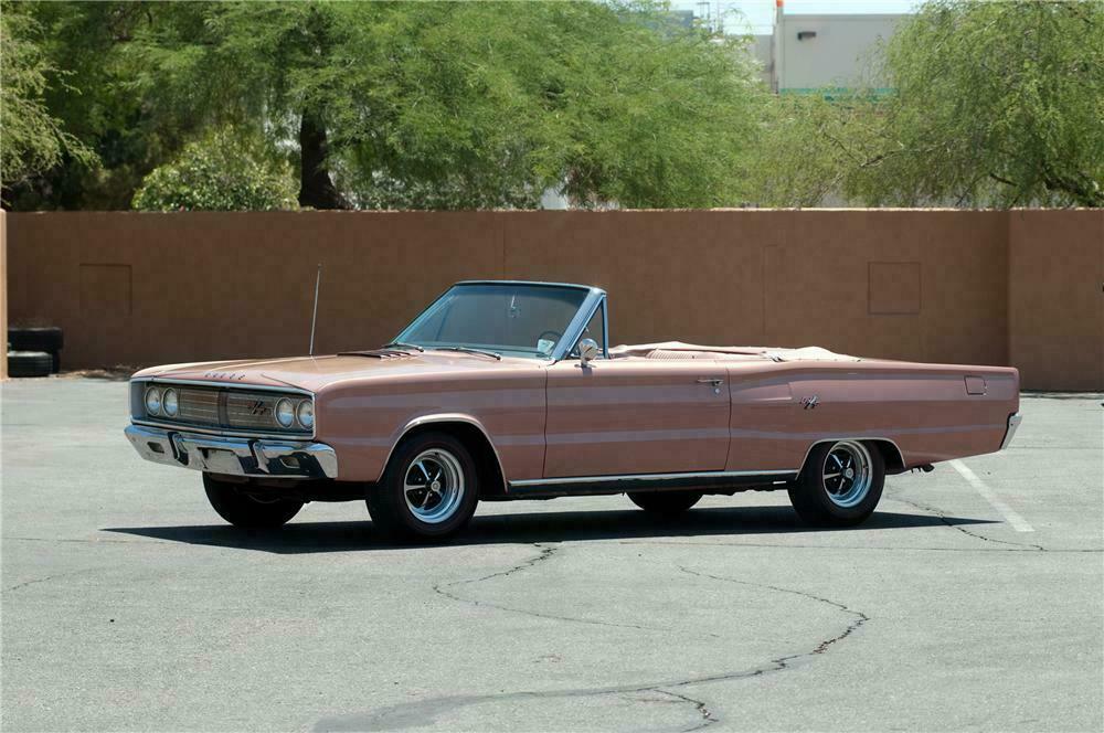 1967 DODGE CORONET R/T CONVERTIBLE - Front 3/4 - 130777