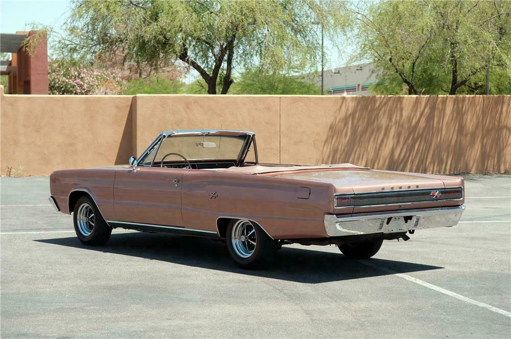 1967 DODGE CORONET R/T CONVERTIBLE - Rear 3/4 - 130777