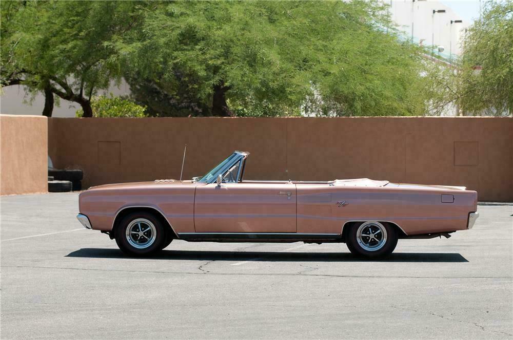 1967 DODGE CORONET R/T CONVERTIBLE - Side Profile - 130777