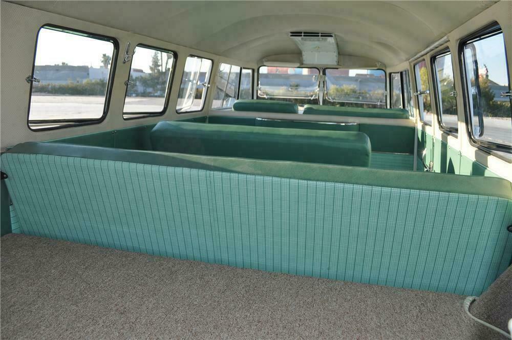 1963 VOLKSWAGEN SPLIT WINDOW SAFARI BUS - Interior - 130993