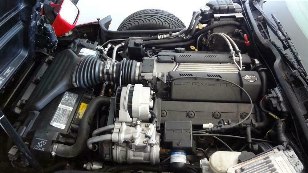 1995 CHEVROLET CORVETTE 2 DOOR COUPE - Engine - 131039