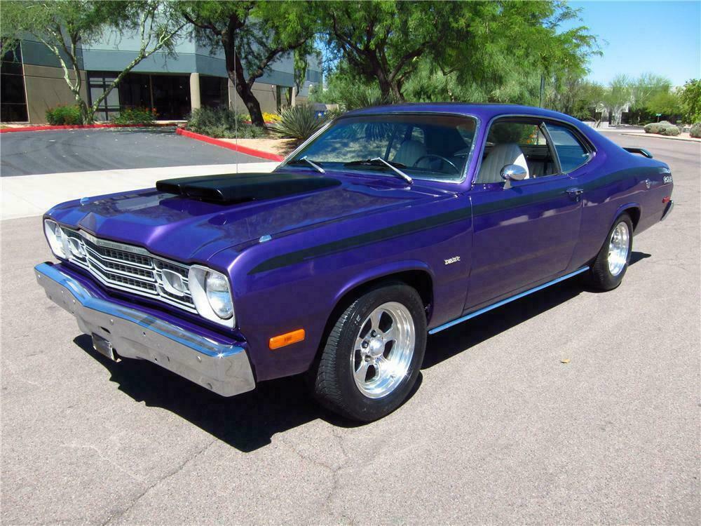 1974 PLYMOUTH DUSTER 2 DOOR HARDTOP - Front 3/4 - 131051