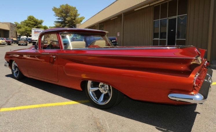 1960 CHEVROLET EL CAMINO CUSTOM PICKUP - Rear 3/4 - 132855