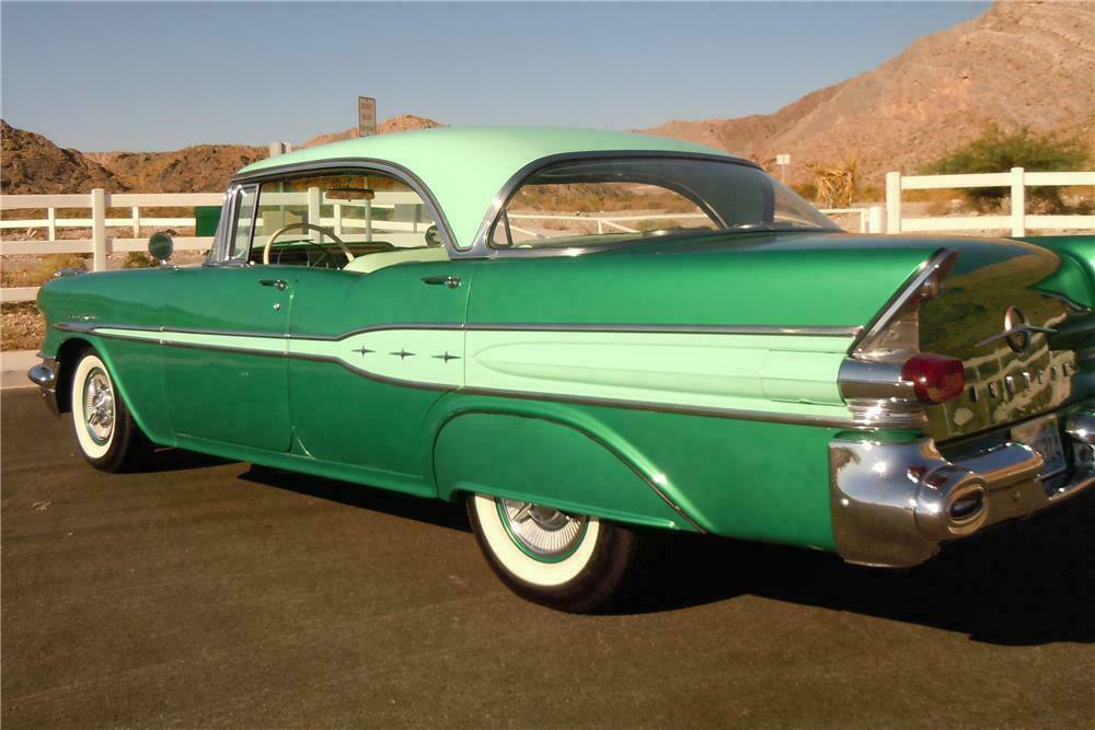1957 PONTIAC CHIEFTAIN 4 DOOR HARDTOP - Rear 3/4 - 132942