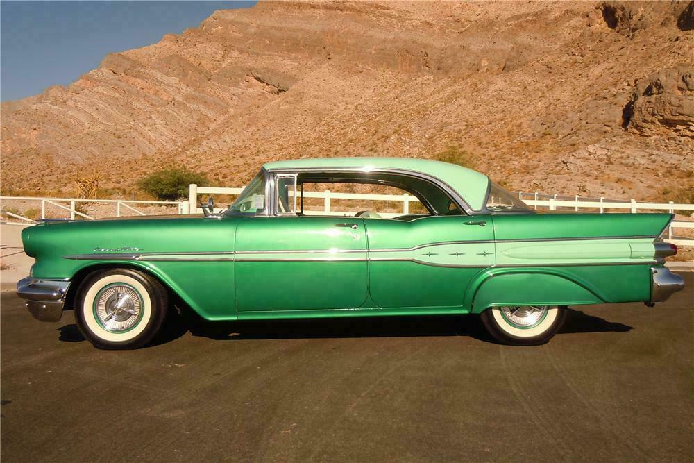 1957 PONTIAC CHIEFTAIN 4 DOOR HARDTOP - Side Profile - 132942