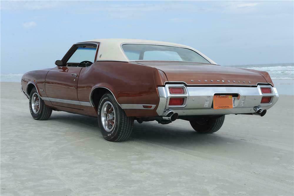 1971 OLDSMOBILE CUTLASS S/X 2 DOOR COUPE - Rear 3/4 - 132958