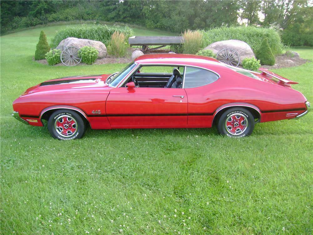 1971 OLDSMOBILE 442 2 DOOR COUPE - Side Profile - 133026