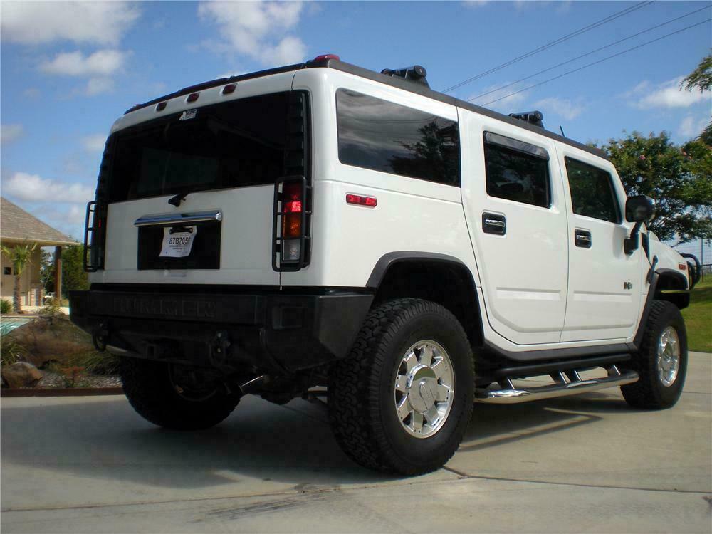 2003 HUMMER H2 SUV - Rear 3/4 - 133194