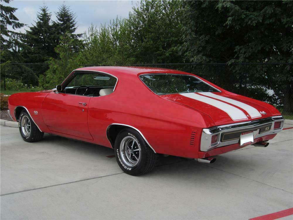 1970 CHEVROLET CHEVELLE SS 396 2 DOOR HARDTOP - Rear 3/4 - 133205