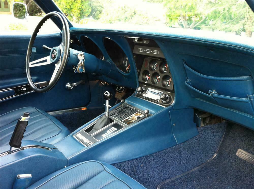 Chevrolet Corvette c2 1963 салон