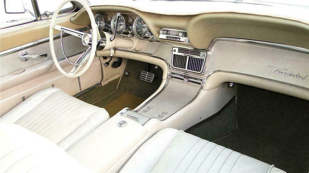 1963 FORD THUNDERBIRD CUSTOM COUPE - Interior - 133498