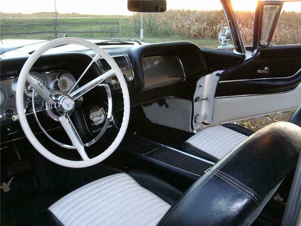 1959 Ford Thunderbird 2 Door Hardtop