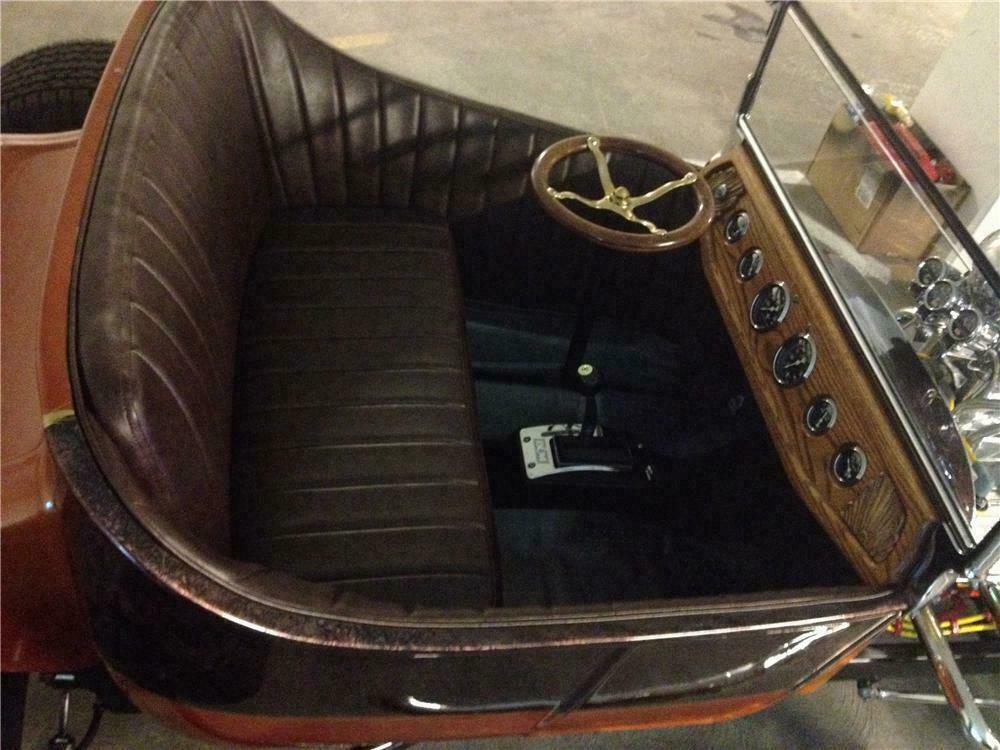 1923 FORD T-BUCKET CUSTOM ROADSTER - Interior - 133690