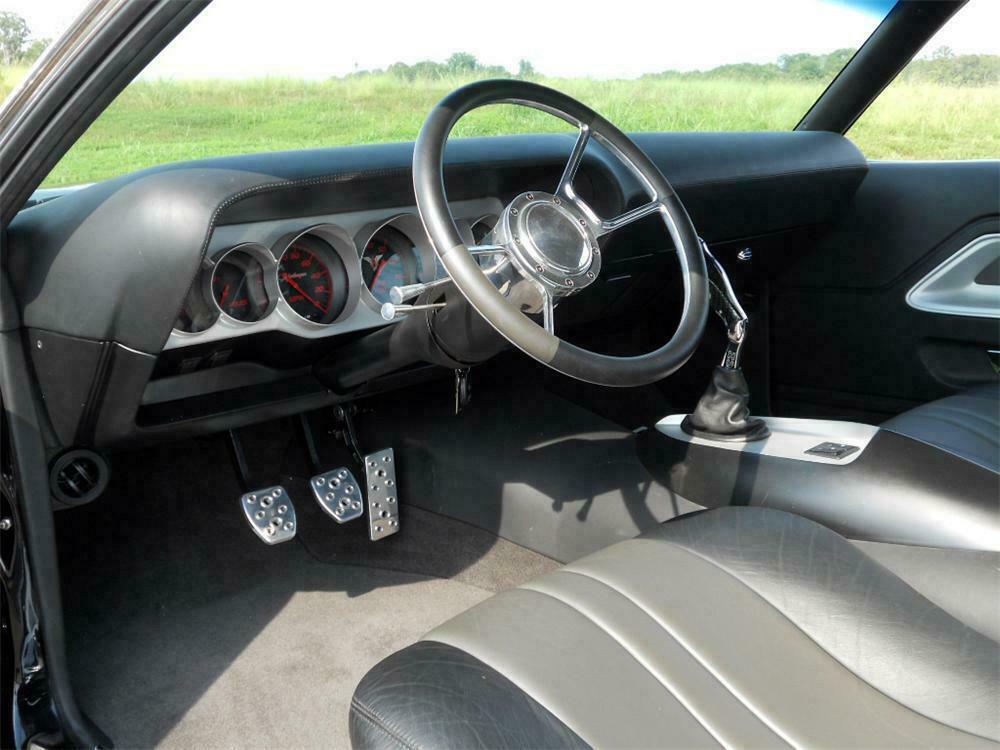 1970 Dodge Challenger Custom 2 Door Hardtop