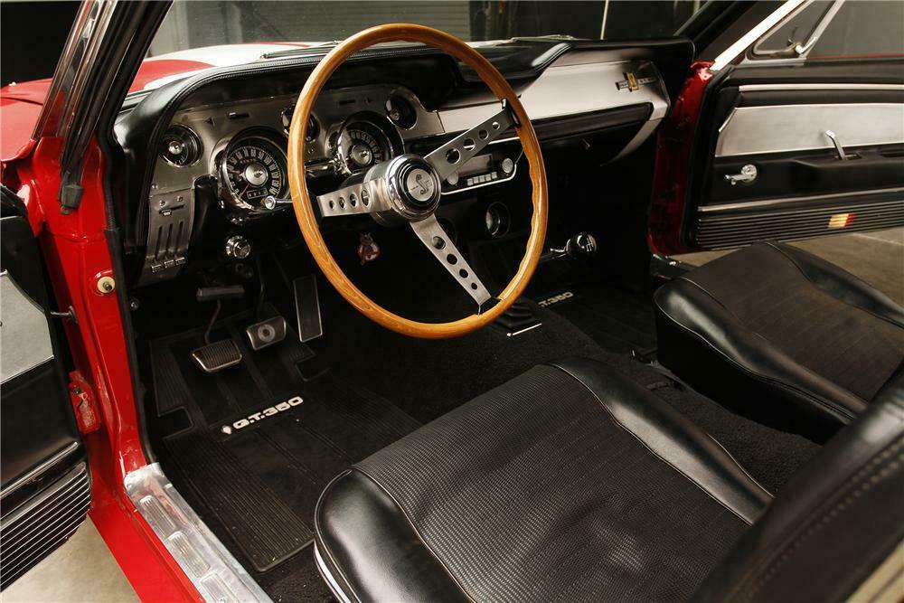 1967 SHELBY GT350 FASTBACK - Interior - 137596