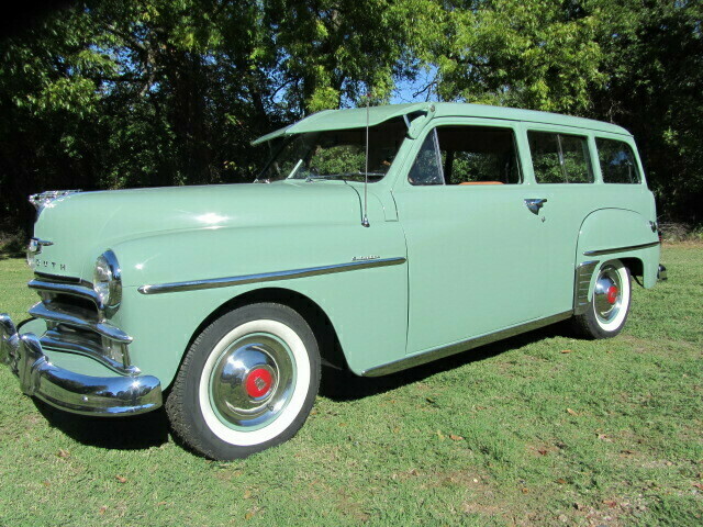1950 PLYMOUTH SUBURBAN 2 DOOR WAGON - Front 3/4 - 137606
