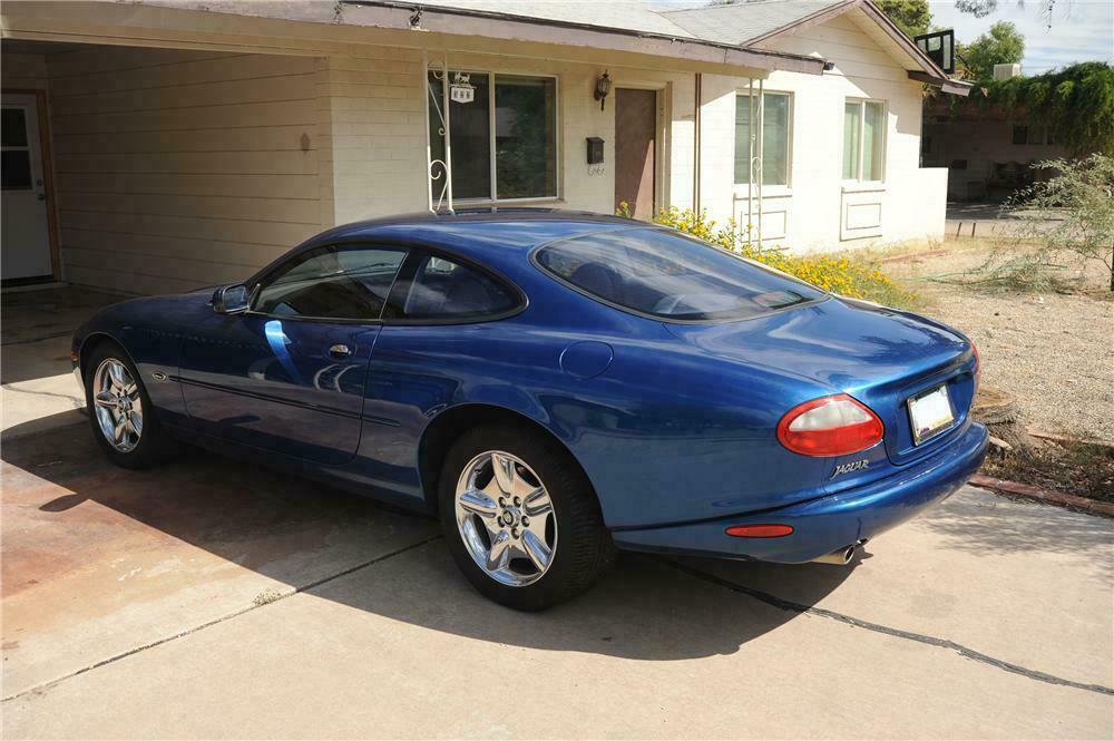 JAGUAR XK8 Coupé 1997-2006 de coffre insigne Partie-HJB5981AB
