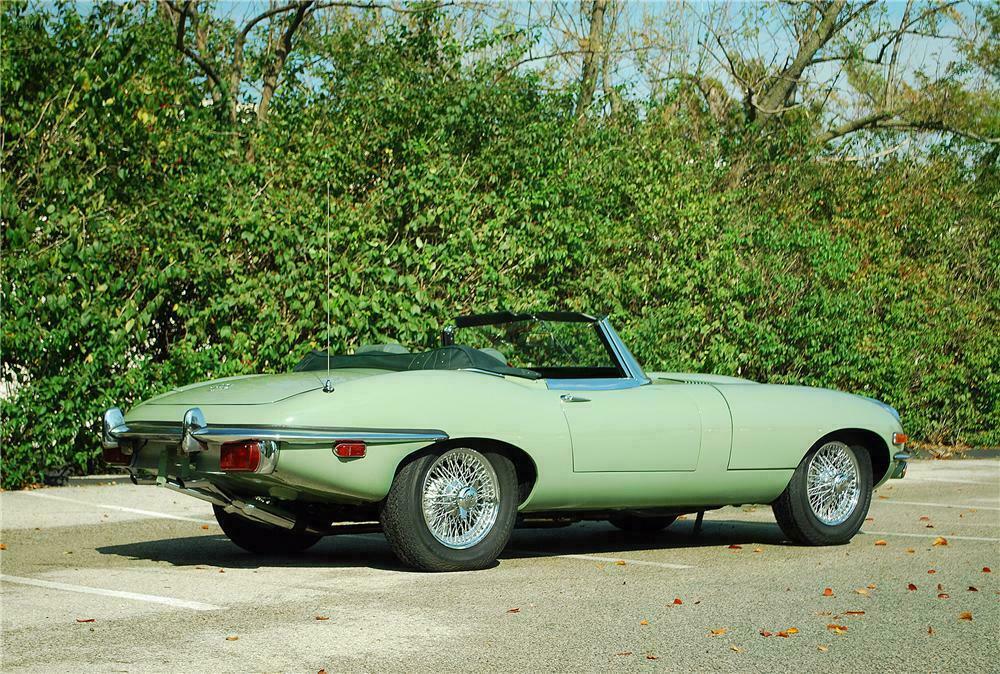 1969 JAGUAR XKE ROADSTER - Rear 3/4 - 137705