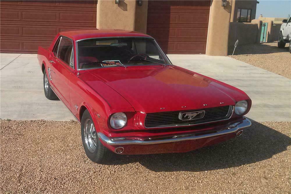 1966 FORD MUSTANG 2 DOOR COUPE - Front 3/4 - 137709