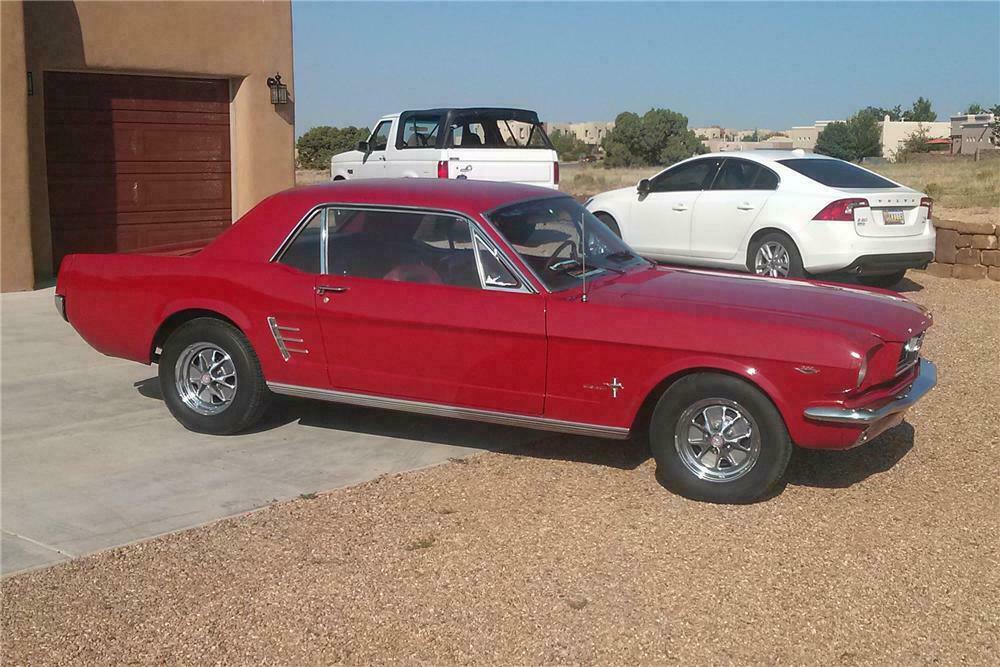 1966 FORD MUSTANG 2 DOOR COUPE - Side Profile - 137709