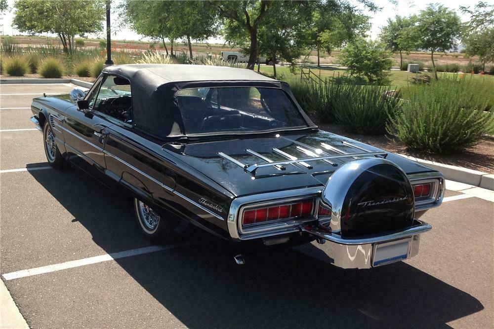 1965 FORD THUNDERBIRD CONVERTIBLE - Rear 3/4 - 137780