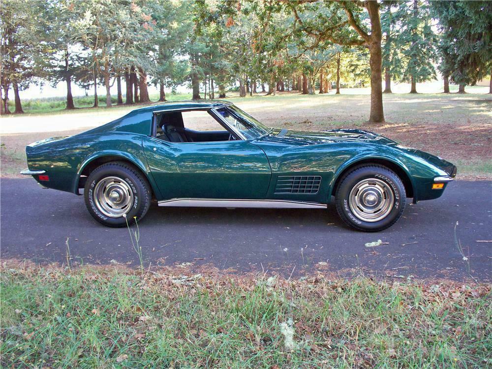 1971 CHEVROLET CORVETTE COUPE - Side Profile - 137808