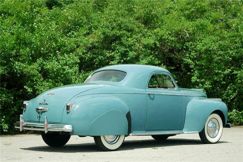 1941 CHRYSLER ROYAL COUPE - Rear 3/4 - 137913
