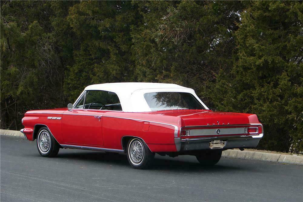 1963 BUICK SKYLARK CONVERTIBLE - Rear 3/4 - 138011