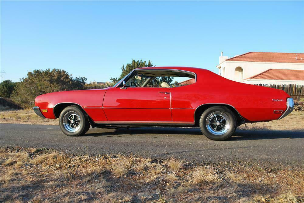1972 BUICK SKYLARK CUSTOM 2 DOOR HARDTOP - Side Profile - 138180