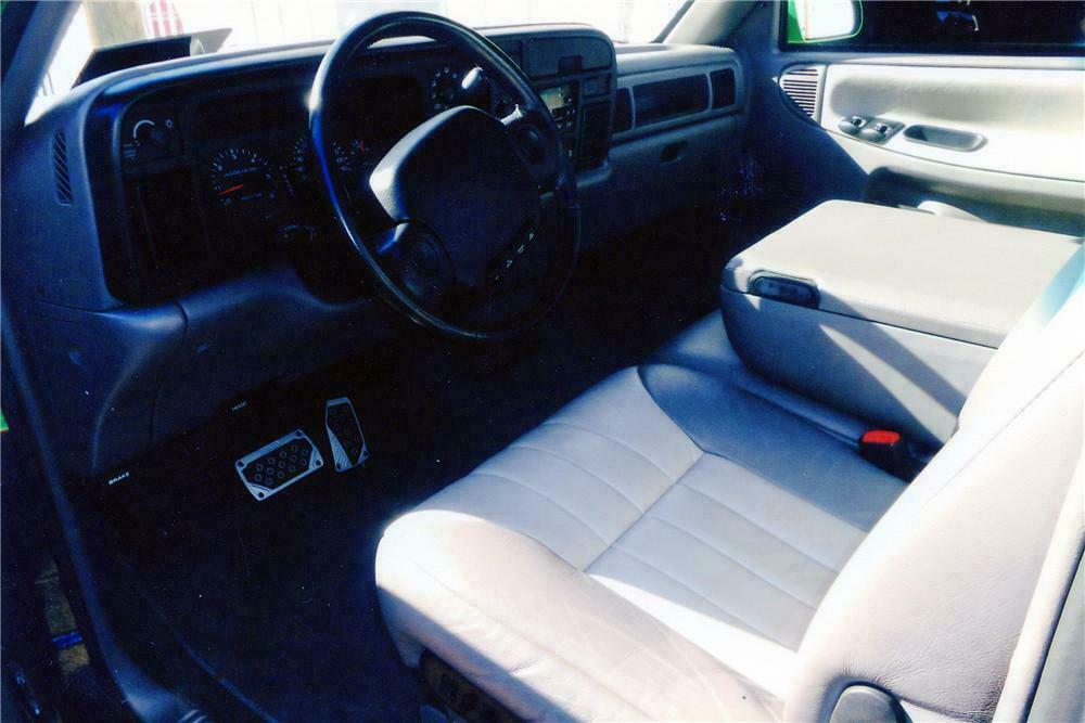 1995 Dodge Ram Custom Pickup