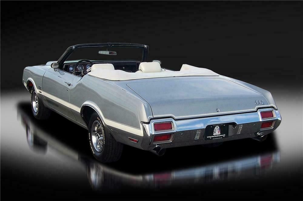 1971 OLDSMOBILE 442 W30 CONVERTIBLE - Rear 3/4 - 138305