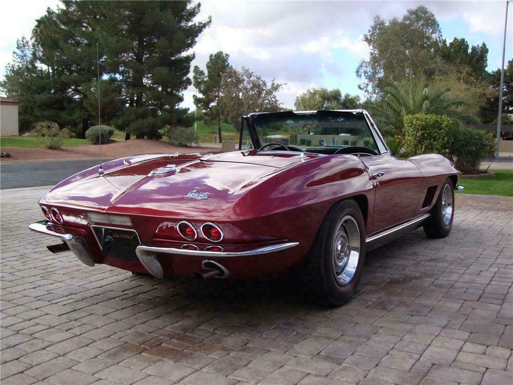1967 CHEVROLET CORVETTE CONVERTIBLE - Rear 3/4 - 138342
