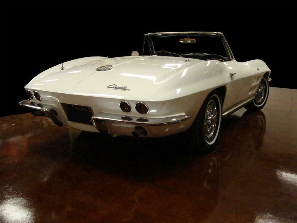 1963 CHEVROLET CORVETTE CONVERTIBLE - Rear 3/4 - 138343