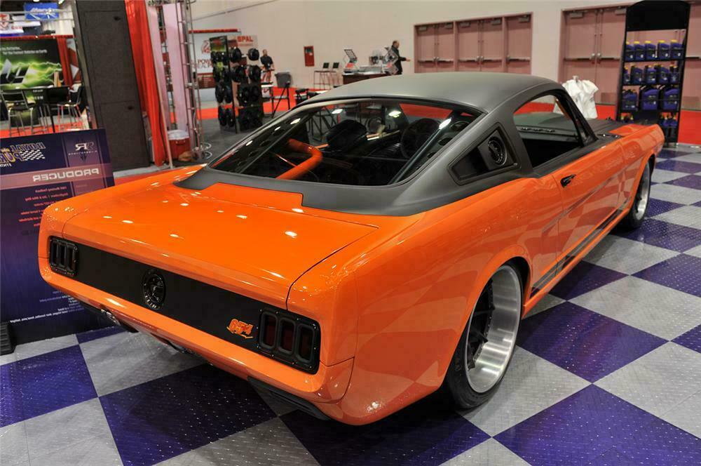 1965 FORD MUSTANG CUSTOM COUPE - Rear 3/4 - 138386