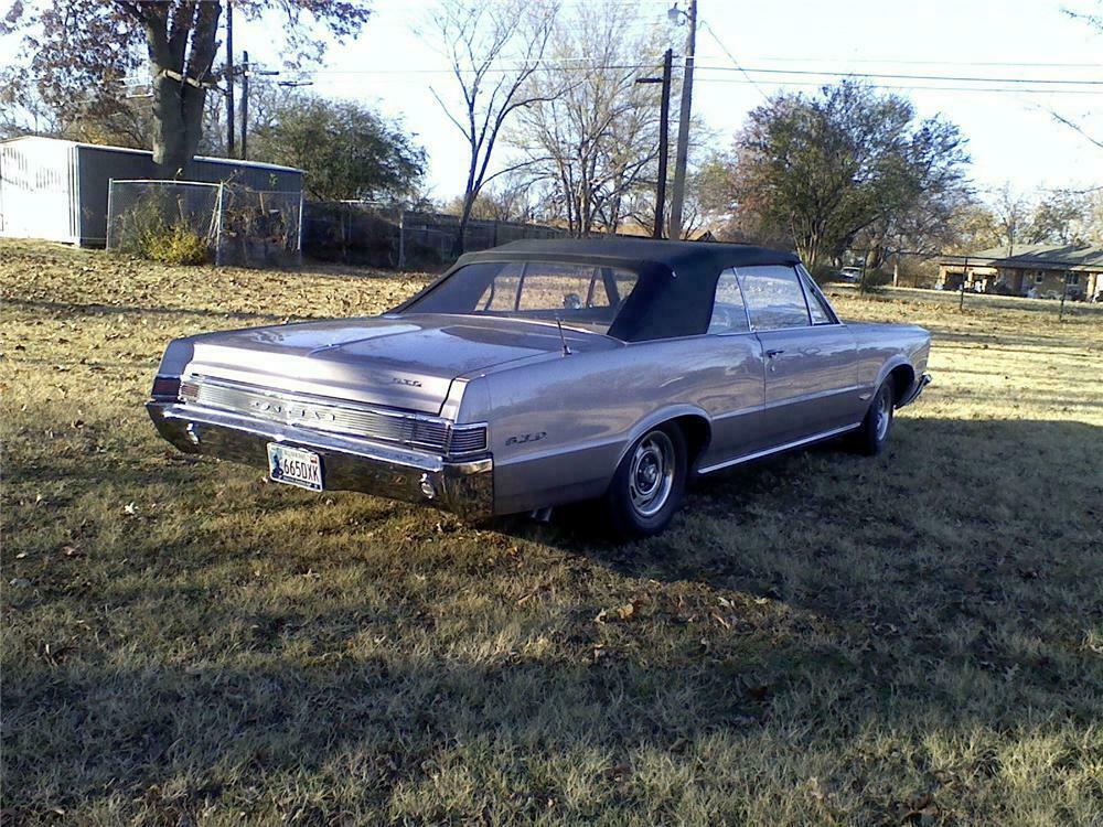 1965 PONTIAC GTO CONVERTIBLE - Rear 3/4 - 138463