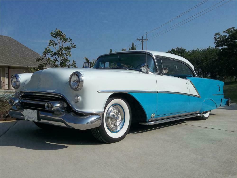 1954 OLDSMOBILE 98 CUSTOM 2 DOOR HARDTOP - Front 3/4 - 138973