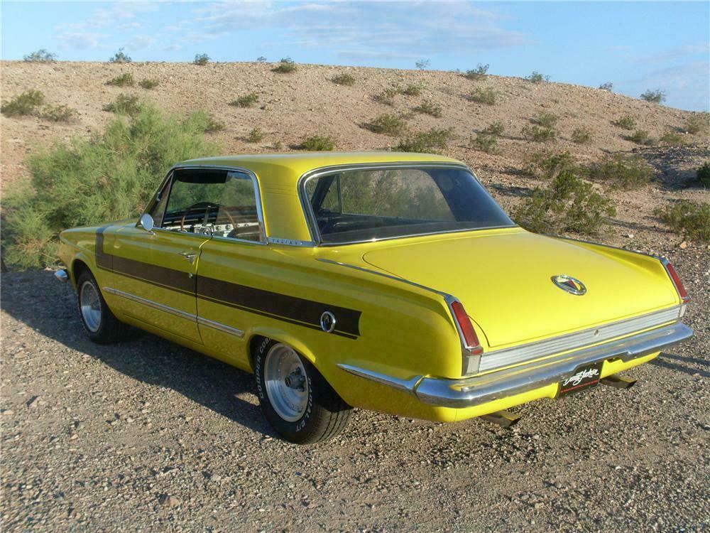 1964 PLYMOUTH VALIANT CUSTOM 2 DOOR - Rear 3/4 - 139028