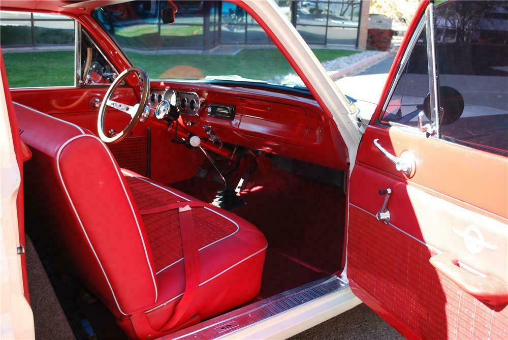 1964 FORD RANCHERO PICKUP - Interior - 139070