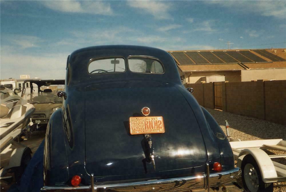 1938 OLDSMOBILE CUSTOM CLUB COUPE - Rear 3/4 - 139397