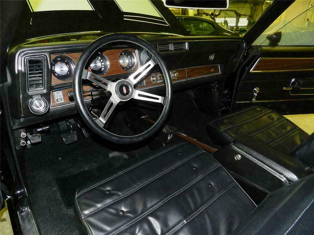 1971 Oldsmobile 442 W30 2 Door Coupe