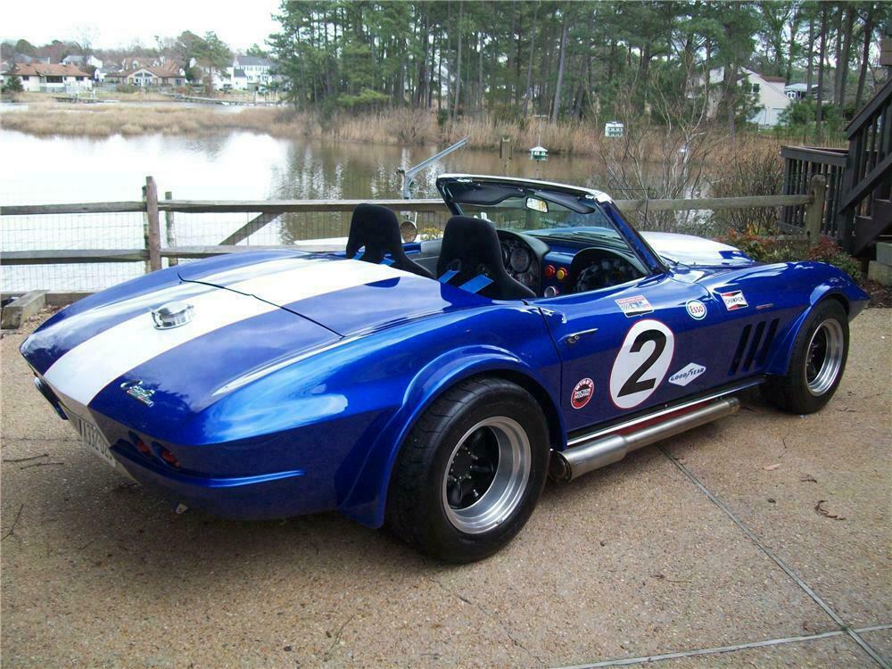 1965 CHEVROLET CORVETTE CUSTOM CONVERTIBLE - Rear 3/4 - 151418