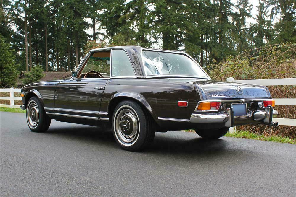 280sl Convertible 1971 MERCEDES-BENZ 280SL CONVERTIBLE - Rear 3/4 - 151710