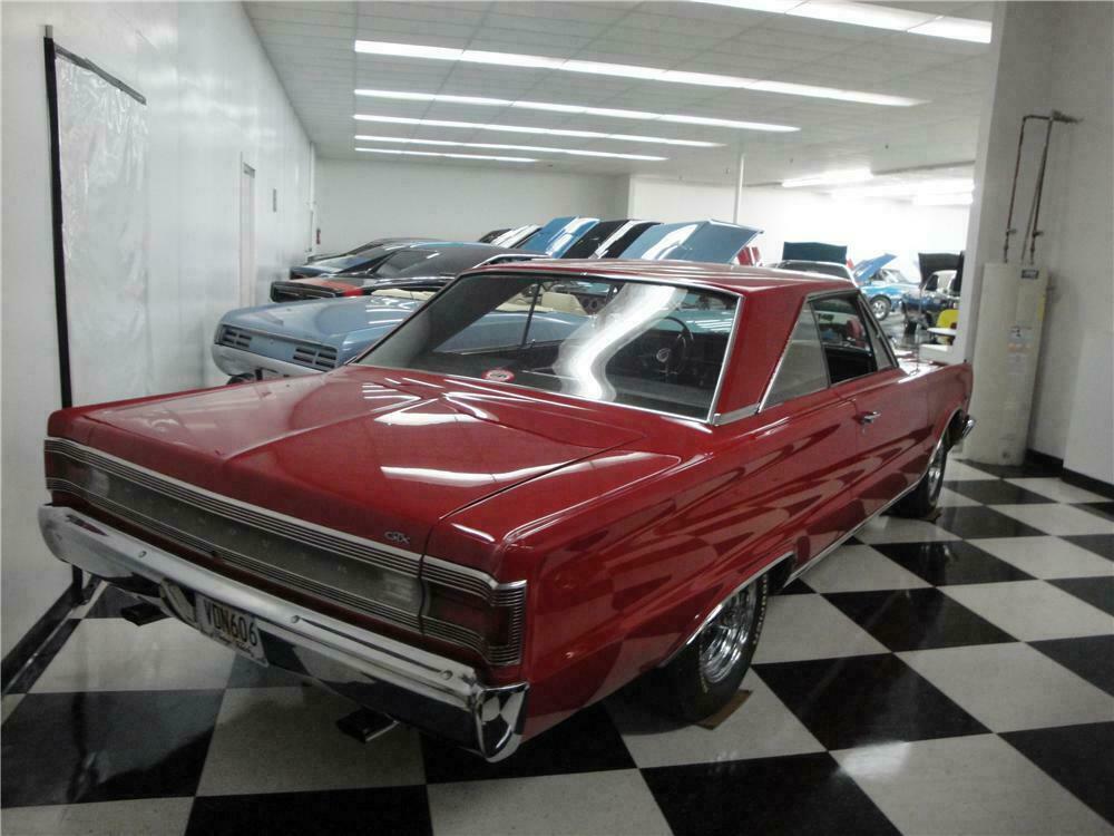 1967 PLYMOUTH GTX 2 DOOR HARDTOP - Front 3/4 - 151957
