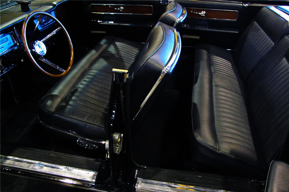 1963 LINCOLN CONTINENTAL CONVERTIBLE - Interior - 154107