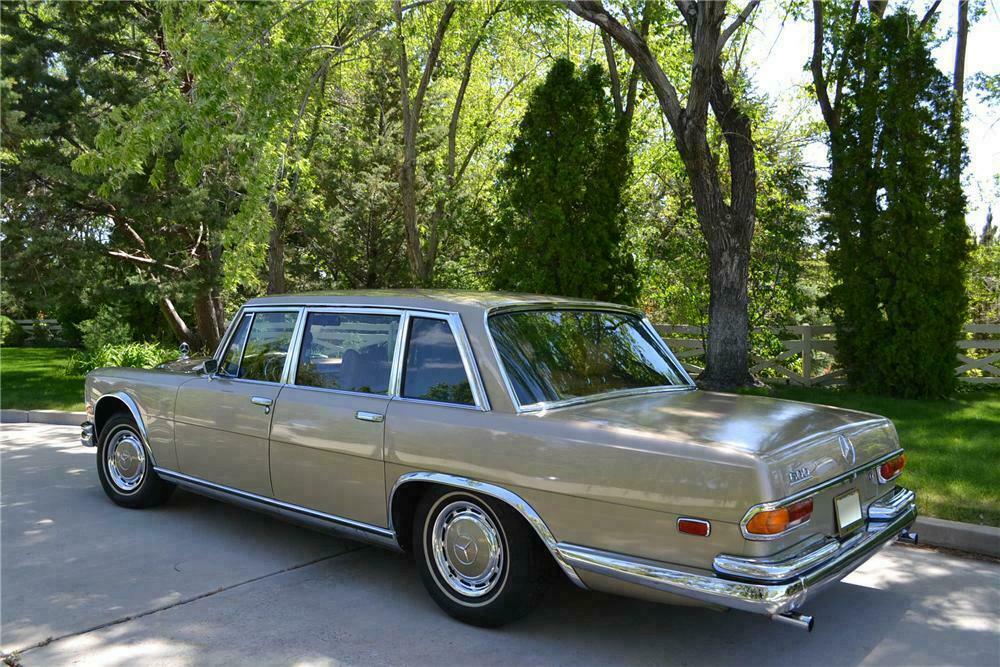 1972 MERCEDES-BENZ 600 4 DOOR SEDAN - Rear 3/4 - 154143